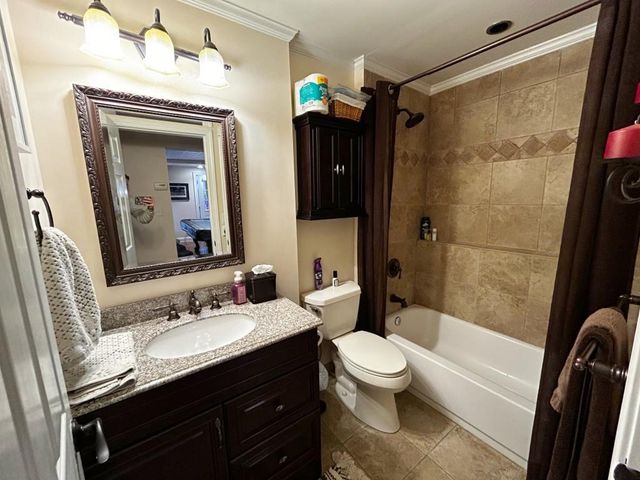 5337 Cabot Creek Drive, Buford, GA 30518