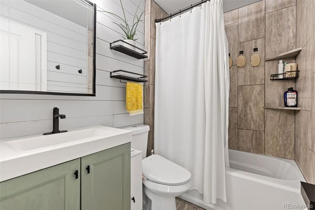 2607 W 100th Place, Denver, CO 80260