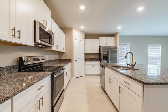 15515 PEACE RIVER PLACE, Sun City Center, FL 33573