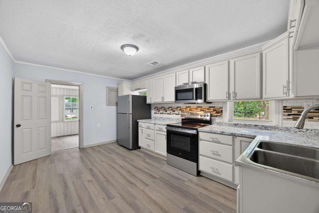 953 South Avenue, Forest Park, GA 30297