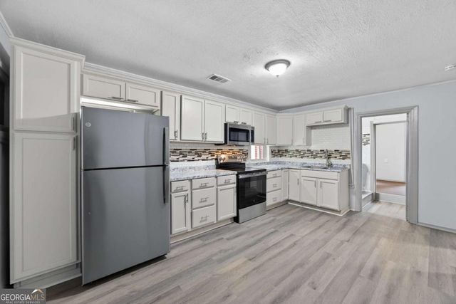 953 South Avenue, Forest Park, GA 30297