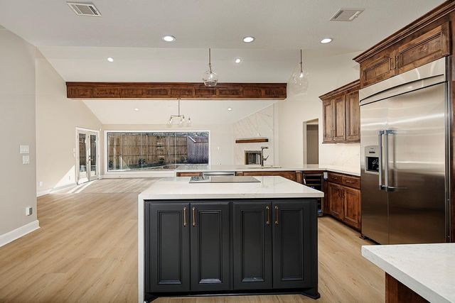 46 N Autumnwood Way, The Woodlands, TX 77380