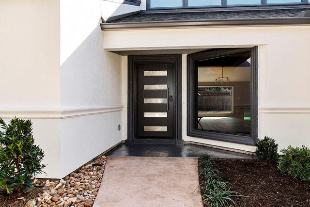 46 N Autumnwood Way, The Woodlands, TX 77380