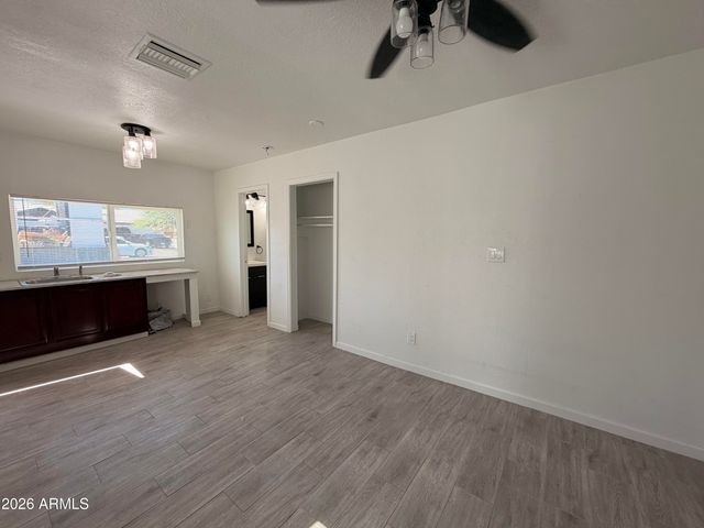 6944 W VERDE Lane, Phoenix, AZ 85033
