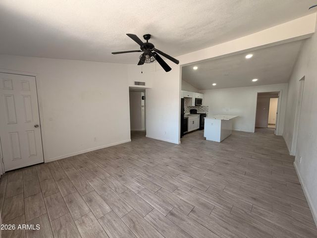 6944 W VERDE Lane, Phoenix, AZ 85033