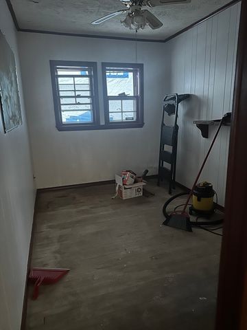 107 N Leyden St, Brockton, MA 02302