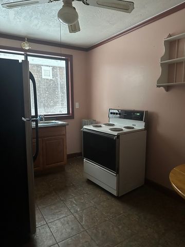 107 N Leyden St, Brockton, MA 02302