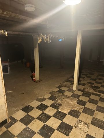 107 N Leyden St, Brockton, MA 02302