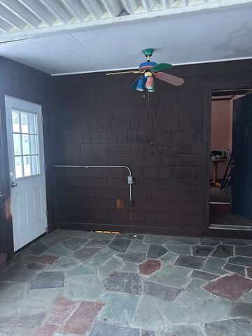 107 N Leyden St, Brockton, MA 02302