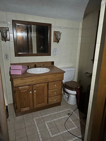 107 N Leyden St, Brockton, MA 02302