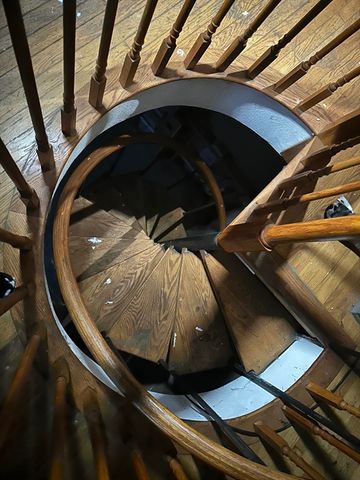 107 N Leyden St, Brockton, MA 02302