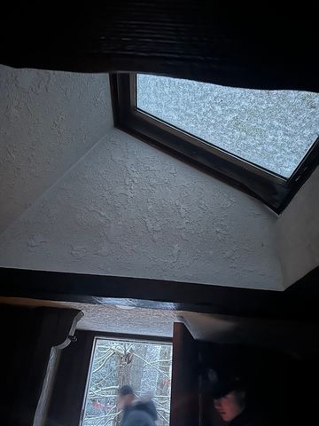 107 N Leyden St, Brockton, MA 02302