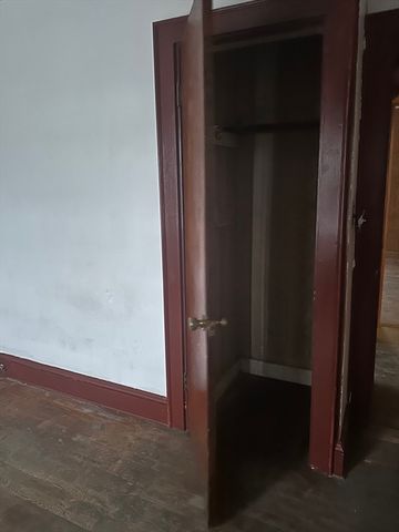 107 N Leyden St, Brockton, MA 02302