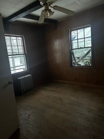 107 N Leyden St, Brockton, MA 02302