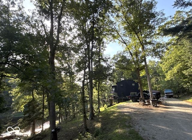 7772 Bellsville Pike, Nashville, IN 47448