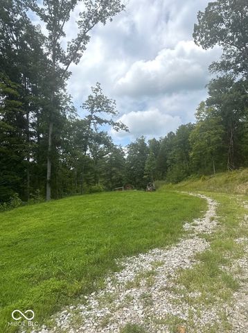 7772 Bellsville Pike, Nashville, IN 47448