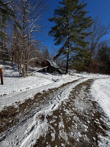 7772 Bellsville Pike, Nashville, IN 47448