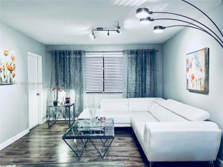 2300 Park Lane 201, Hollywood, FL 33021