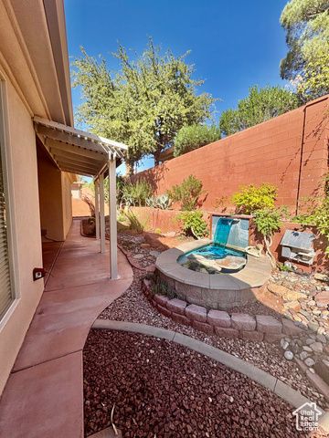 1584 N RAVEN LN, St. George, UT 84770