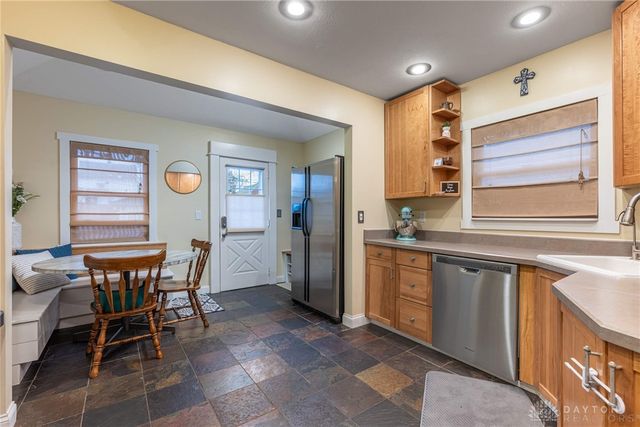 1820 John Glenn Road, Dayton, OH 45420