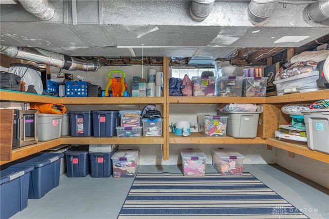 1820 John Glenn Road, Dayton, OH 45420