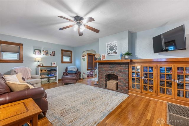 1820 John Glenn Road, Dayton, OH 45420