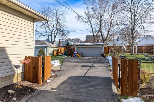 1820 John Glenn Road, Dayton, OH 45420