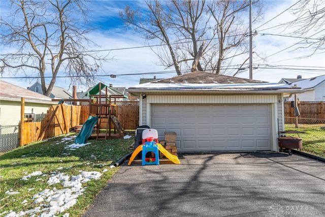 1820 John Glenn Road, Dayton, OH 45420