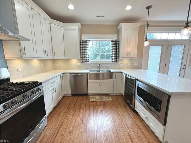 865 W Ocean View AVE, Norfolk, VA 23503