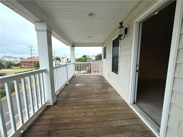 865 W Ocean View AVE, Norfolk, VA 23503