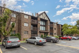 10355 Menard Avenue 216, Oak Lawn, IL 60453