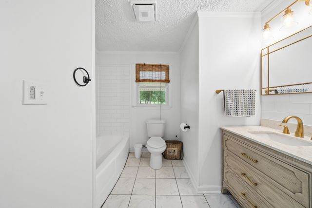 1017 Bell Mill Rd, Pelham, TN 37366