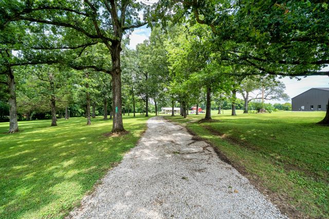 1017 Bell Mill Rd, Pelham, TN 37366