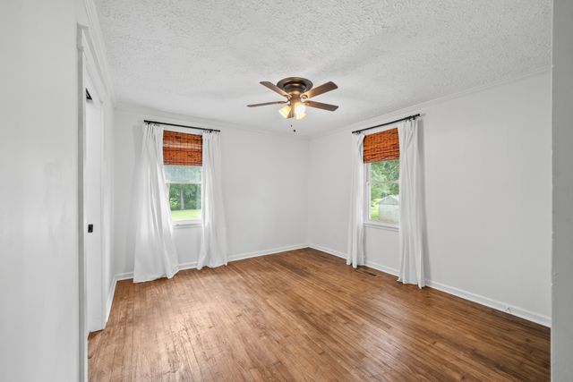 1017 Bell Mill Rd, Pelham, TN 37366