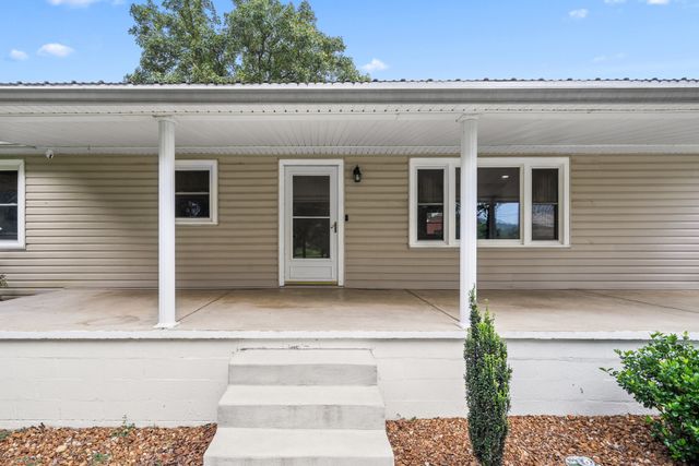 1017 Bell Mill Rd, Pelham, TN 37366