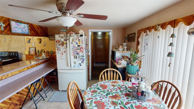 1320 Private Drive 18, Cordova, NM 87523