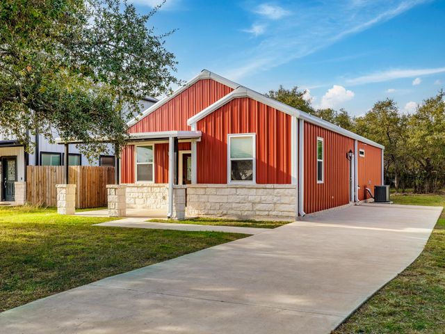 904 Central BLVD, Bertram, TX 78605