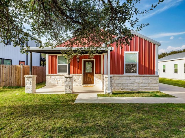 904 Central BLVD, Bertram, TX 78605