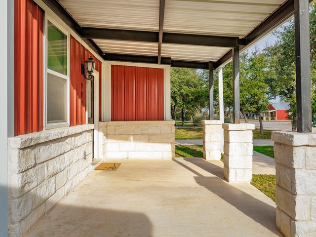 904 Central BLVD, Bertram, TX 78605