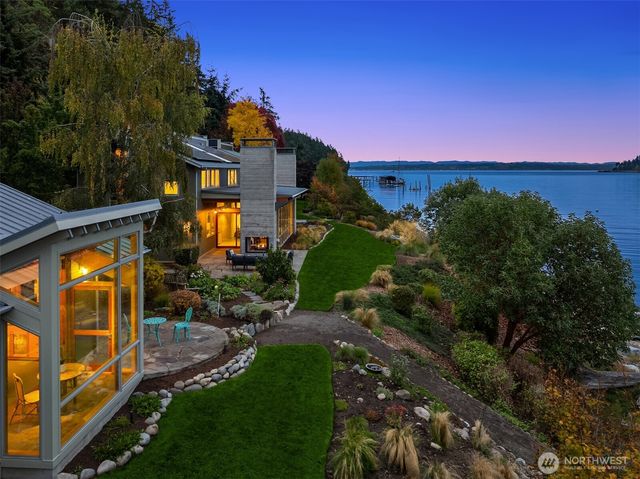 10403 NE Seaborn Road, Bainbridge Island, WA 98110