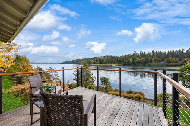 10403 NE Seaborn Road, Bainbridge Island, WA 98110