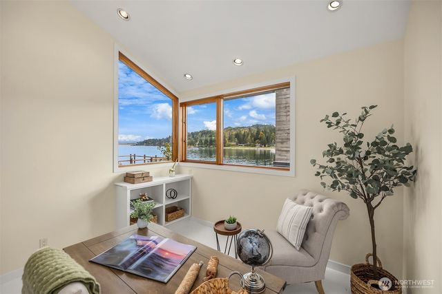 10403 NE Seaborn Road, Bainbridge Island, WA 98110