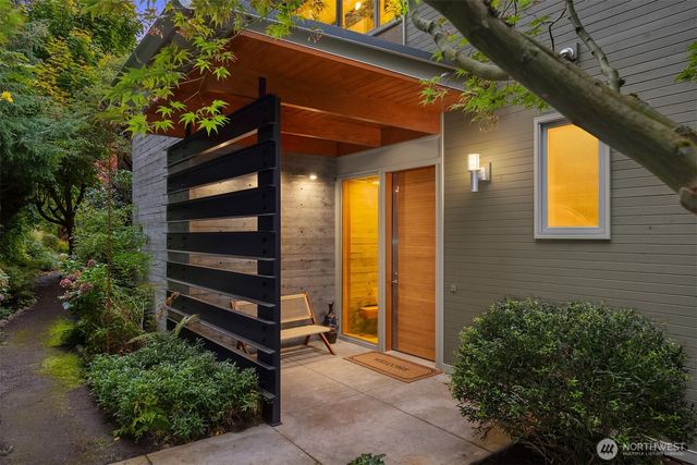 10403 NE Seaborn Road, Bainbridge Island, WA 98110