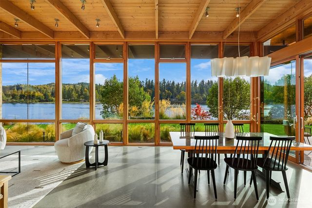 10403 NE Seaborn Road, Bainbridge Island, WA 98110