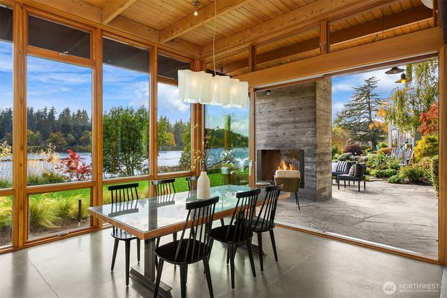 10403 NE Seaborn Road, Bainbridge Island, WA 98110