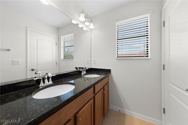 9416 River Otter DR, Fort Myers, FL 33912