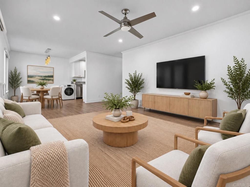 8548 Via Mallorca A, La Jolla, CA 92037 — exterior