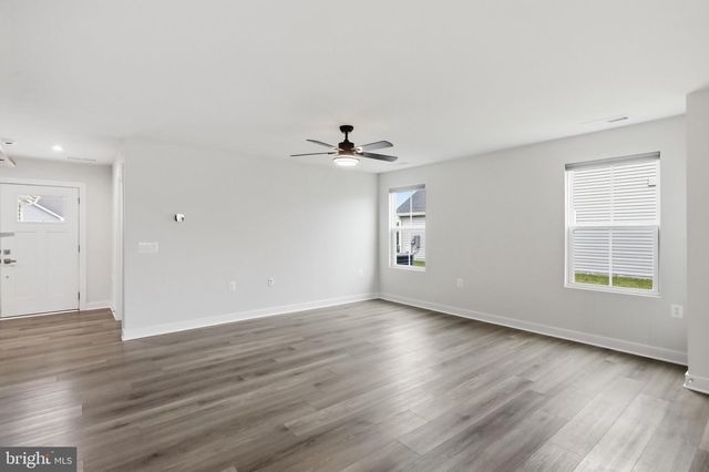14 WYOMING WAY, Hedgesville, WV 25427