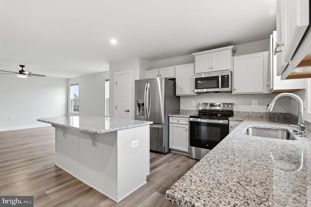 14 WYOMING WAY, Hedgesville, WV 25427