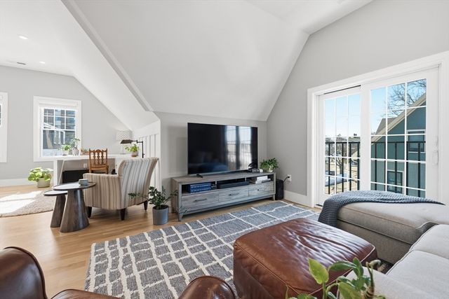 14 Maple St 14, Watertown, MA 02472